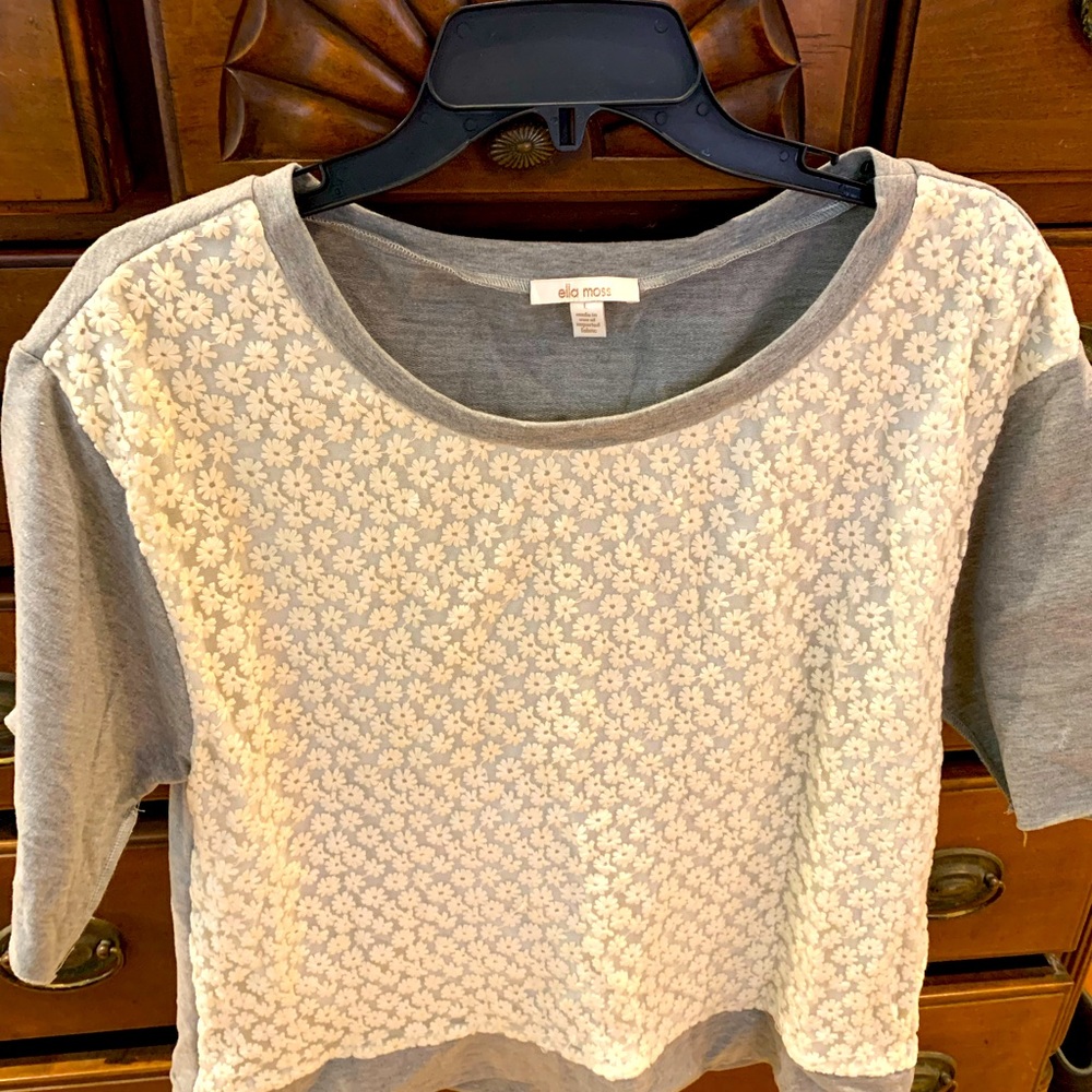Ella Moss short sleeved top.  Size L.